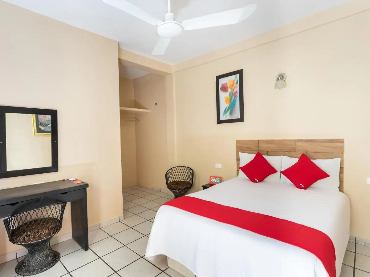 Hotel Costa Azul Chetumal 2*,